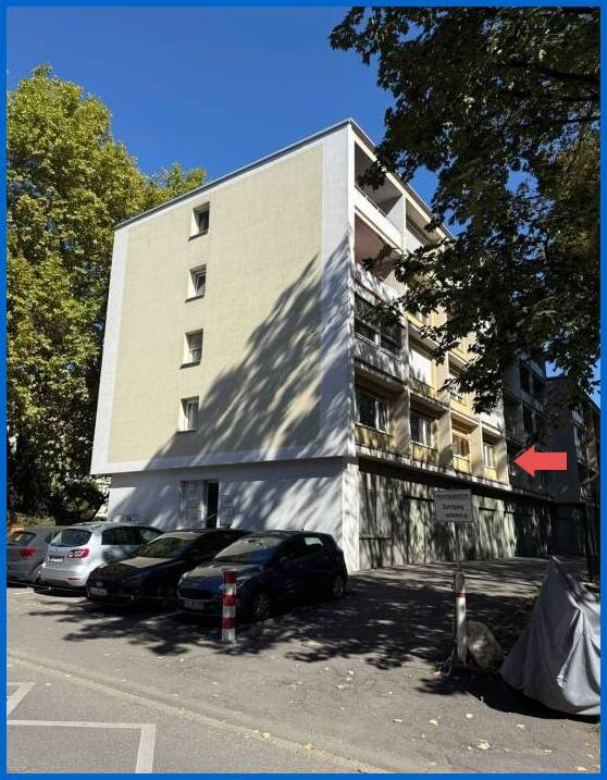 Giebelseite mit Seiteneingang Gl�rnischstra�e 8, sanierte Fassade Etagenwohnung Konstanz