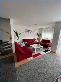Bild (02a678e66babbc1677ed1817a2387162): Sch�ne DHH mit viel Platz und Einzel-Garage in ruhiger Lage - aktuell vermietet!