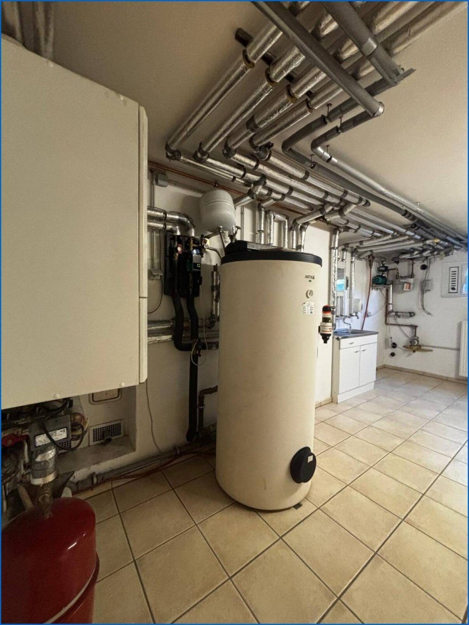 Heizung mit Warmwasserspeicher Einfamilienhaus Eigeltingen