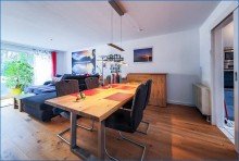Esszimmer und Wohnzimmer Sch�nes Reihenmittelhaus in zentraler und toller Lage in Konstanz-K�nigsbau zu verkaufen