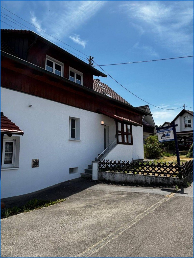 Separater Wohnungseingang M�hlingen / Zoznegg Etagenwohnung Sehr sch�n sanierte 4-Zimmer-Wohnung mit ca. 120 m� im ruhigen Zoznegg - sofort bezugsfertig!