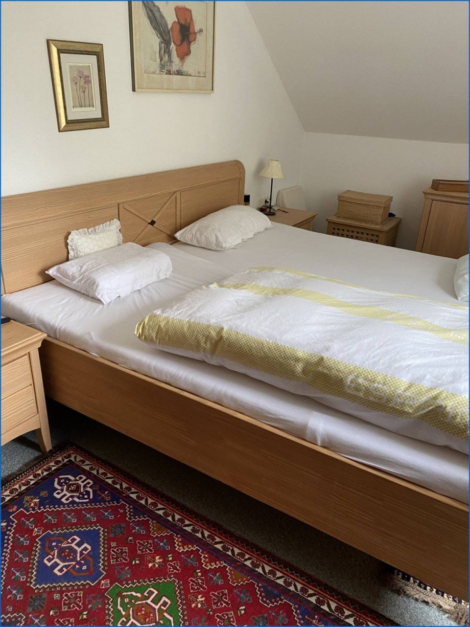 Schlafzimmer linke Seite 1.OG Doppelhaush�lfte Sigmaringen