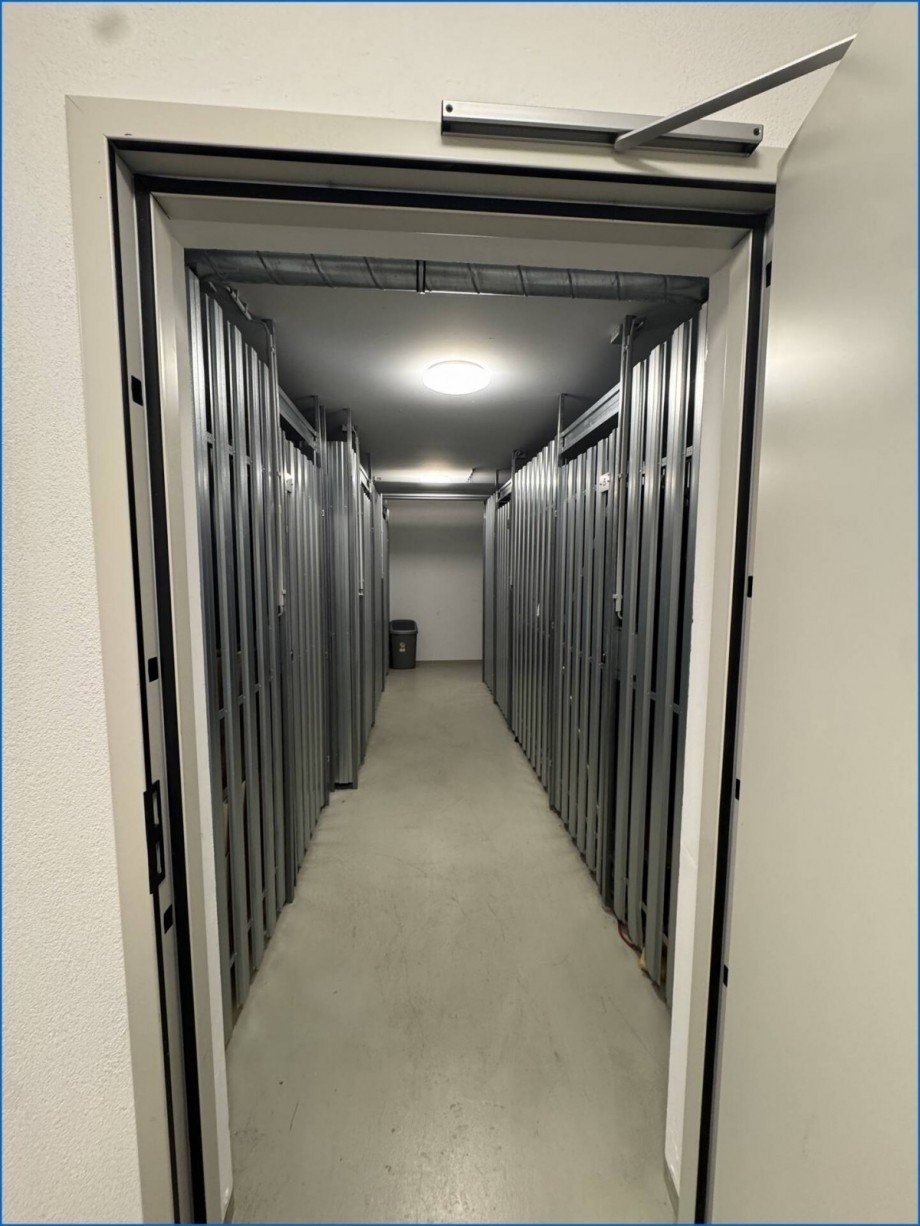 Eingang Keller Dachgeschosswohnung Stei�lingen