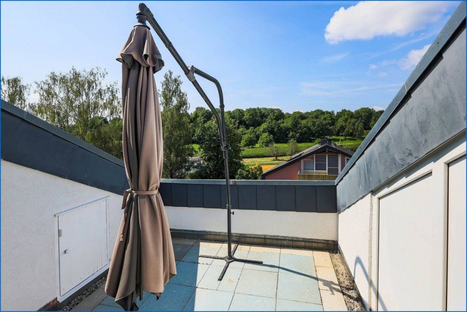 Sonnenschirm Dachgeschosswohnung Gaienhofen-Gundholzen