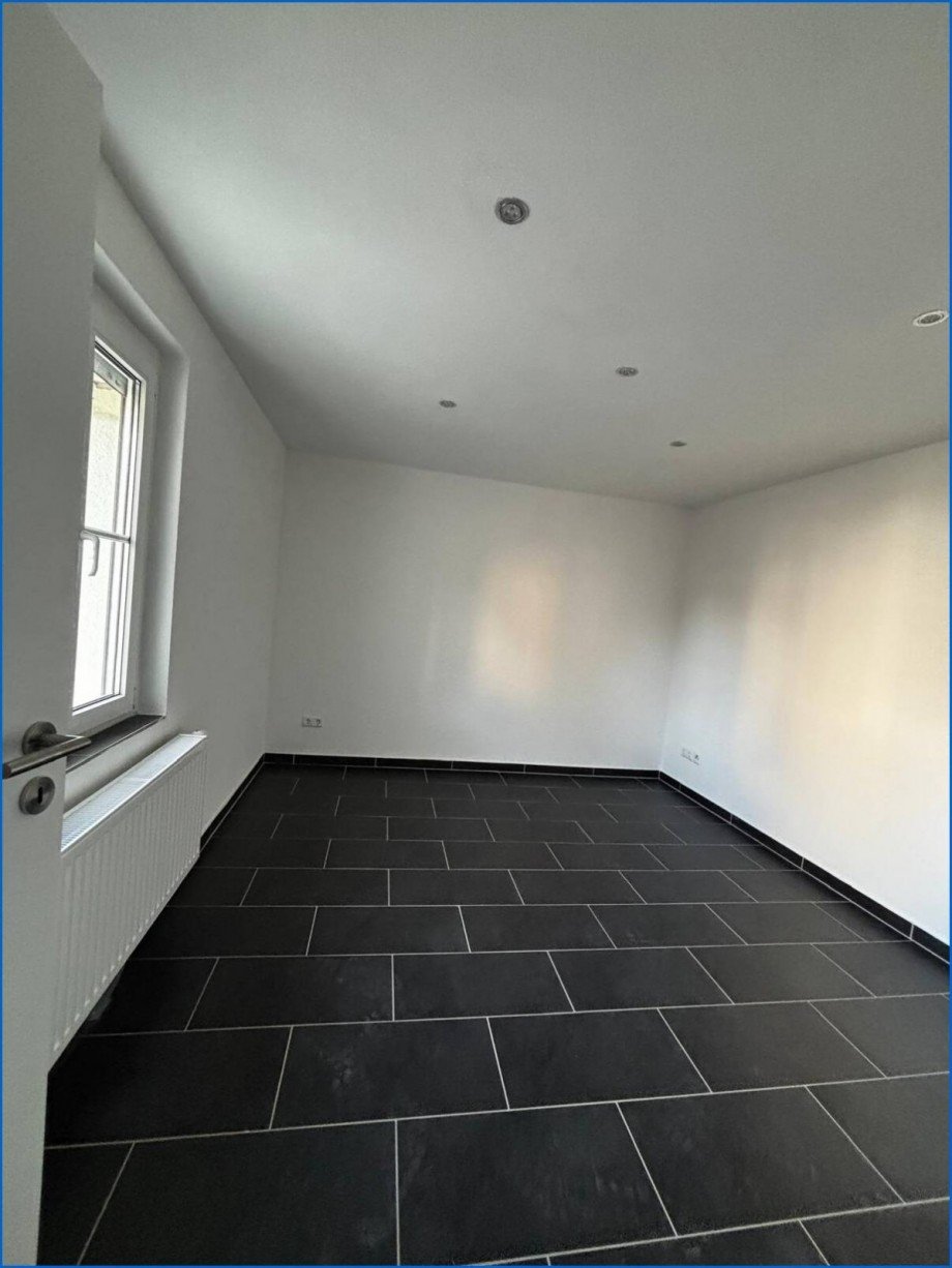 Zimmer EG links 2 Zweifamilienhaus M�hlingen / Zoznegg