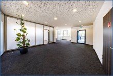 1. OG Gro�er Vorraum Blick zum Ausgang B�ro - Praxis - Workspace - Schulung - Produktion - Lager    / 
    EG und 1. OG