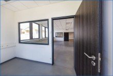 EG_Kleines B�ro mit Blick in Arbeitsraum B�ro - Praxis - Workspace - Schulung - Produktion - Lager    / 
    EG und 1. OG