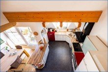 Blick Attraktive 4,5 Zi. DG-Maisonette-Wohnung, mit 2 x TG/Platz u. gro�em Balkon, in Top-Zustand!