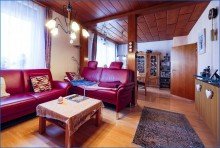Wohn-Ess RZ-City / Mehrfamilienhaus mit 3 Wohnungen, gro�em Grundst�ck, Doppel-Garagen usw. ideale Lage!