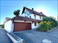 Hauptbild Attraktives Generationshaus (2 FH), zwei gro�en Garagen und sch�ner Fernsicht, in ruhiger Ortsrandlage!