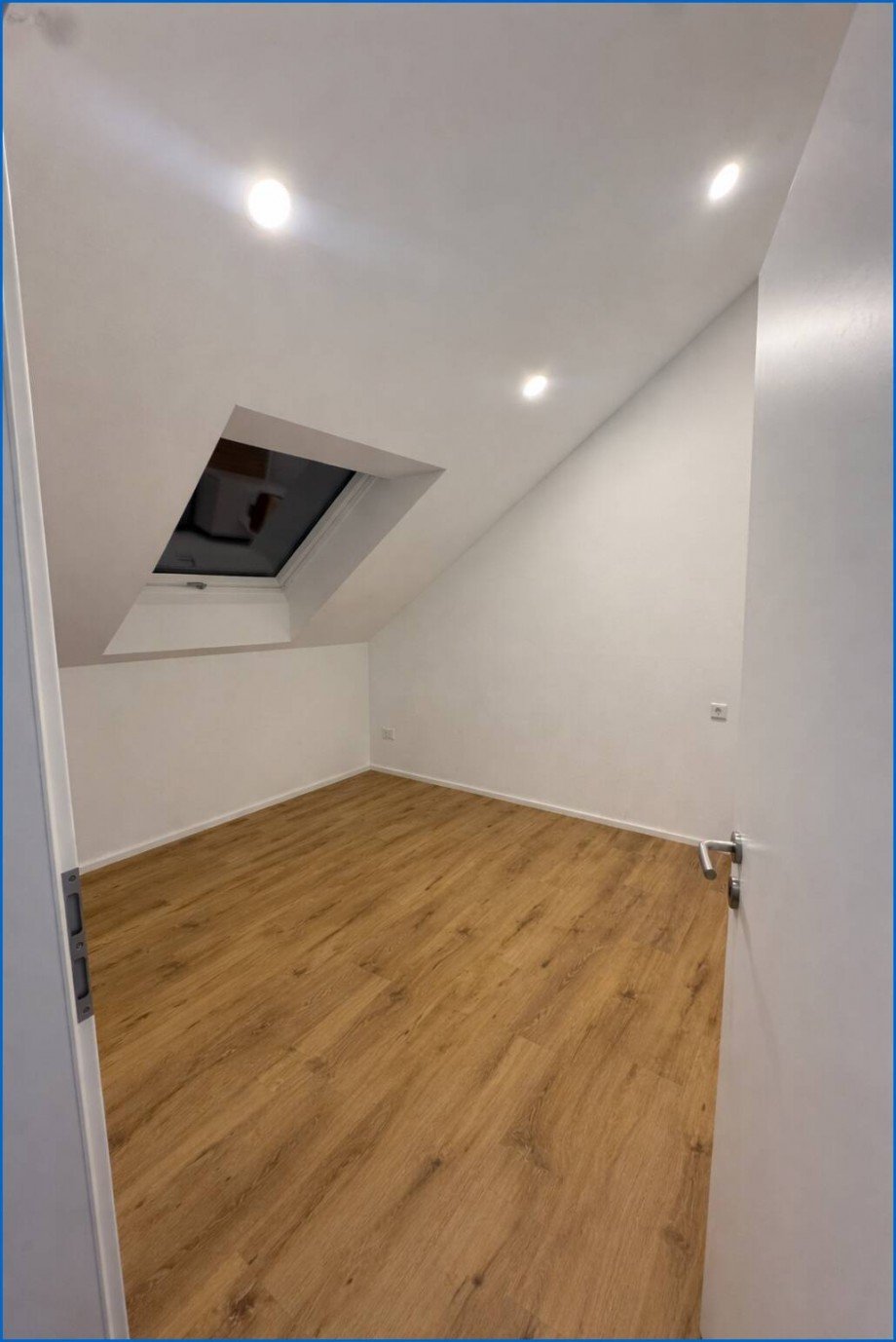 Schlafzimmer Dachgeschosswohnung Stei�lingen