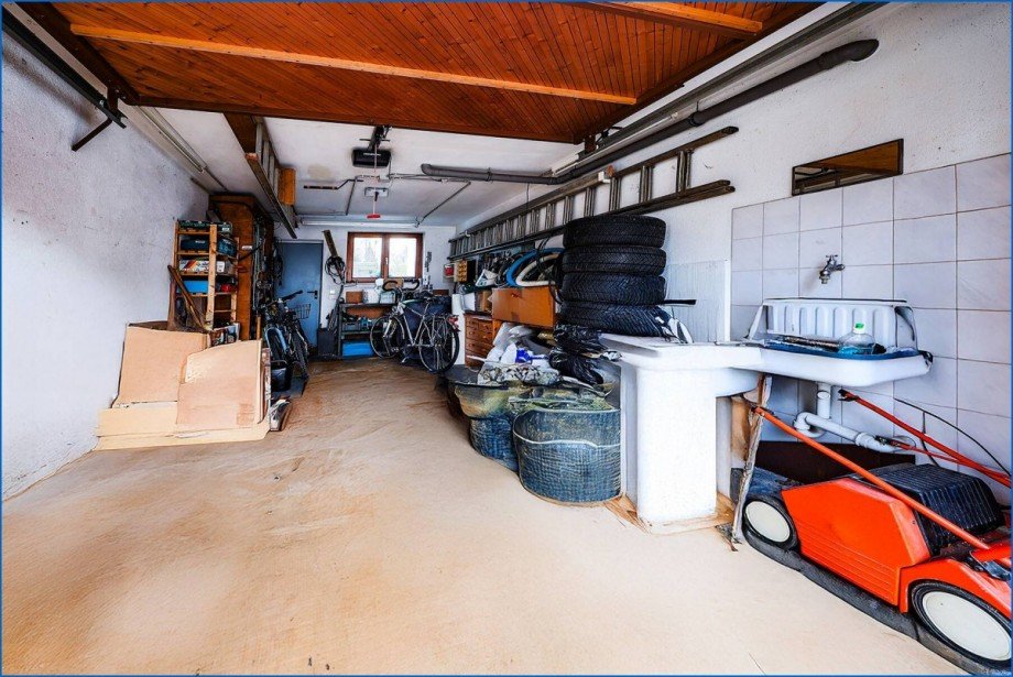 Ger�umige Garage Einfamilienhaus Radolfzell am Bodensee / B�hringen