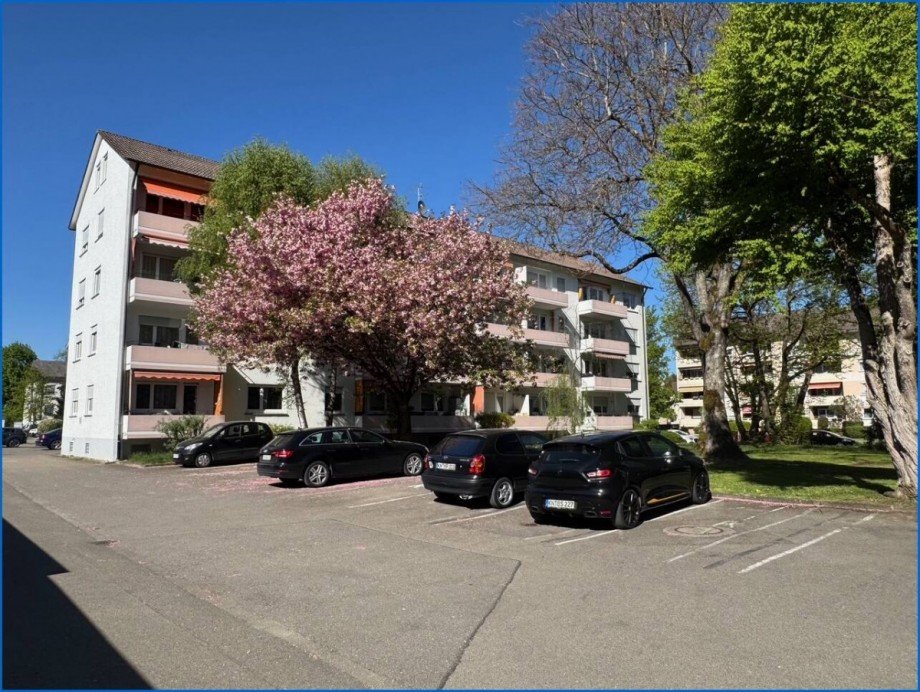 PKW-Stellplatz Etagenwohnung Singen