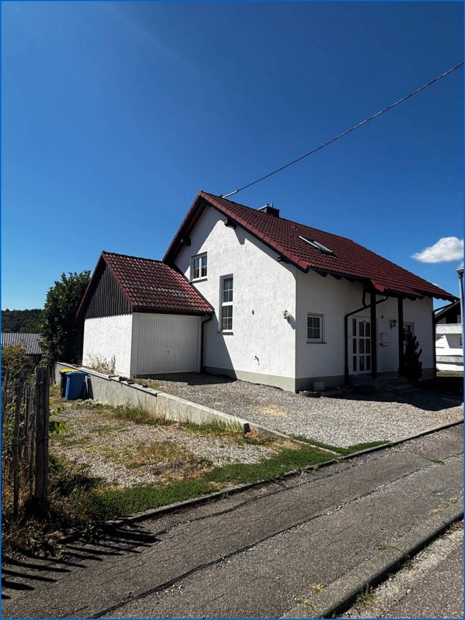 Haus mit Garage Einfamilienhaus Eigeltingen