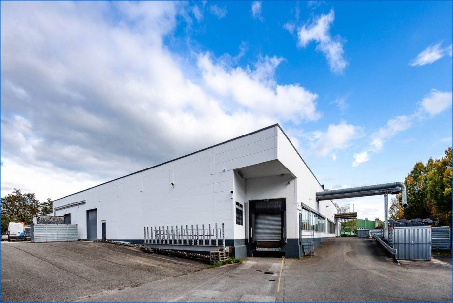 Rampe f�r LKW Halle / Lager / Produktion Radolfzell am Bodensee