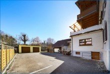 Ans Hof m. Garagen RZ-City / Mehrfamilienhaus mit 3 Wohnungen, gro�em Grundst�ck, Doppel-Garagen usw. ideale Lage!