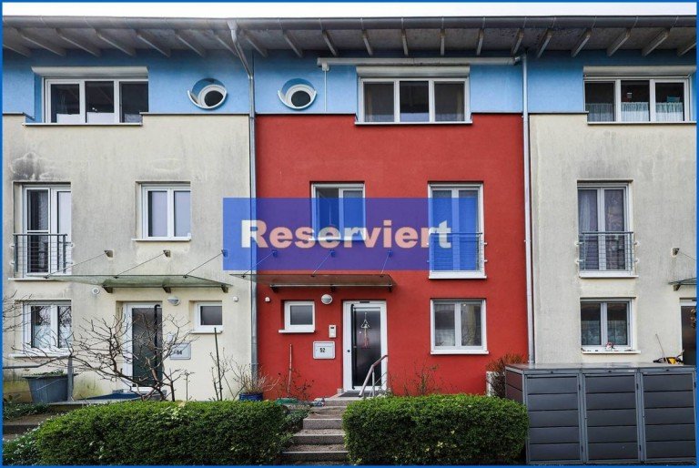 Hausansicht vorne Konstanz Reihenmittelhaus Sch�nes Reihenmittelhaus in zentraler und toller Lage in Konstanz-K�nigsbau zu verkaufen