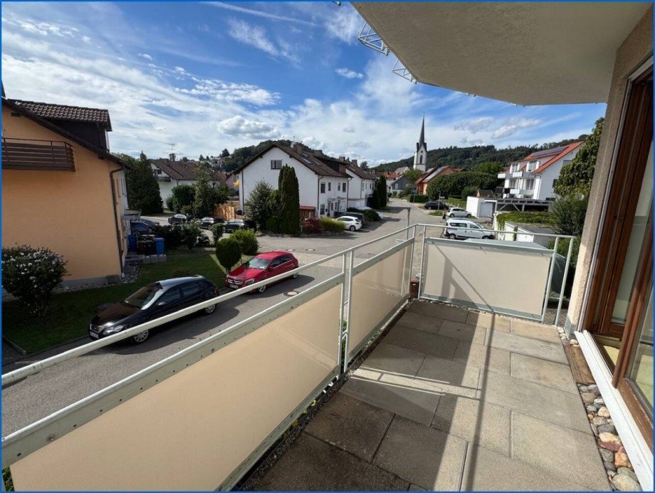 sonniger Balkon Etagenwohnung Bodman-Ludwigshafen