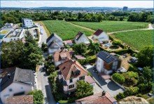 Drohnenaufnahme Bezugsfreies Zweifamilienhaus - Gestaltungsfreiraum in begehrter Lage von Singen am Hohentwiel