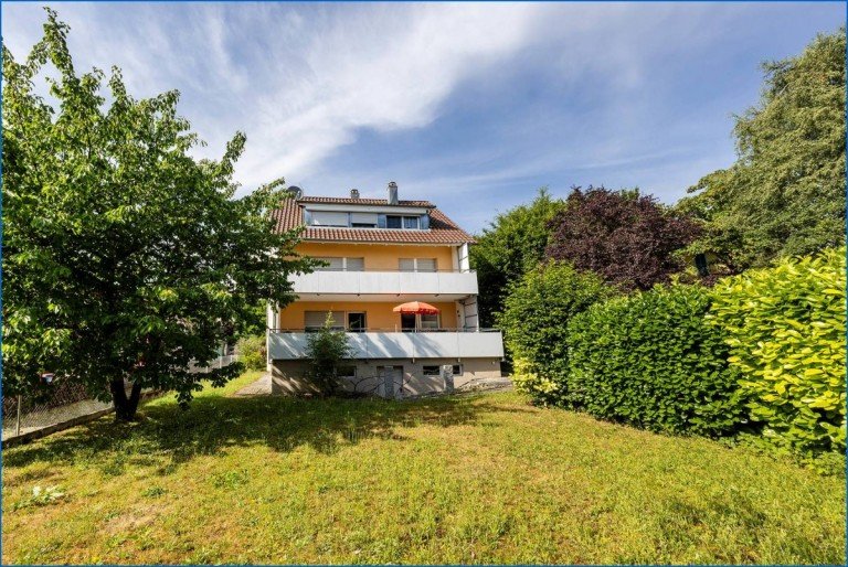 Haus 18a, Aussensicht �berlingen am See Etagenwohnung Bezugsfreie! 2- Zi.-Whg. in �berlingen am See, mit Stellplatz, Einbauk�che und S�dbalkon.