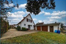 Ansicht mit Garage Kompaktes EFH mit Garten in ruhiger, gesuchter Lage von B�hringen (Variante)