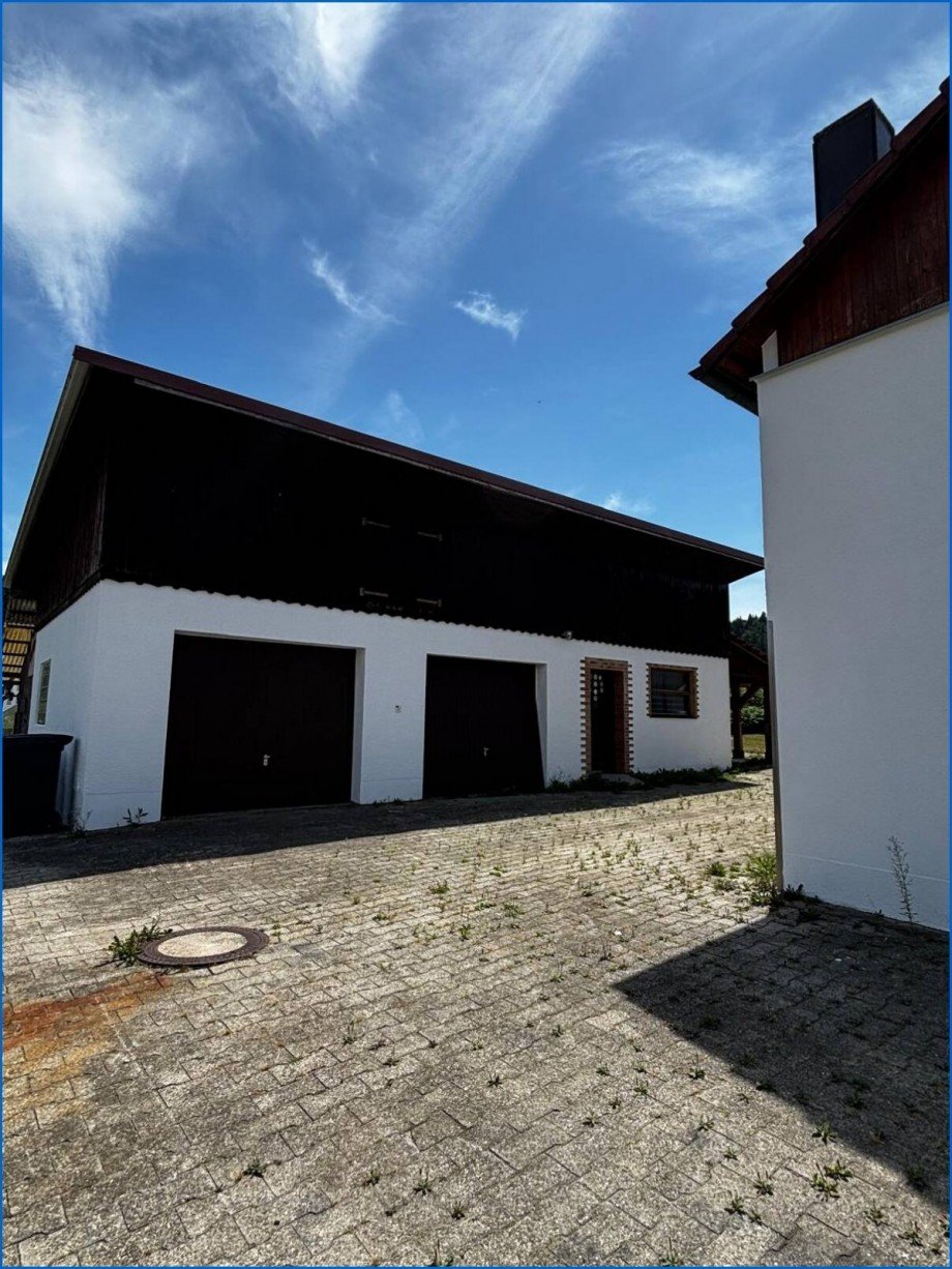 Garagen Etagenwohnung M�hlingen / Zoznegg