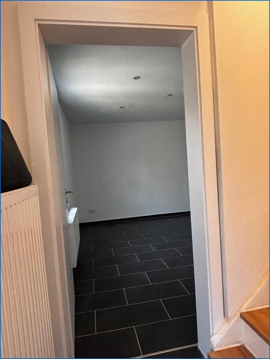 Blick ins Zimmer links Etagenwohnung M�hlingen / Zoznegg