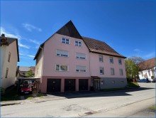 Hausansicht Optimales Mehrfamilienhaus mit 6 Einheiten und sehr guter Rendite, vieles Modernisiert !