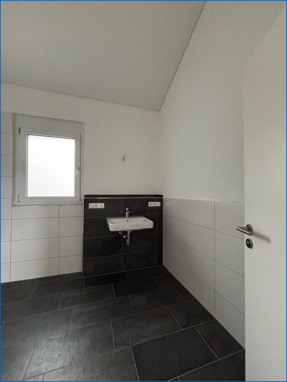 Badezimmer Waschbecken Zweifamilienhaus M�hlhausen-Ehingen / Ehingen