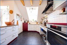 EBK2 Attraktive 4,5 Zi. DG-Maisonette-Wohnung, mit 2 x TG/Platz u. gro�em Balkon, in Top-Zustand!