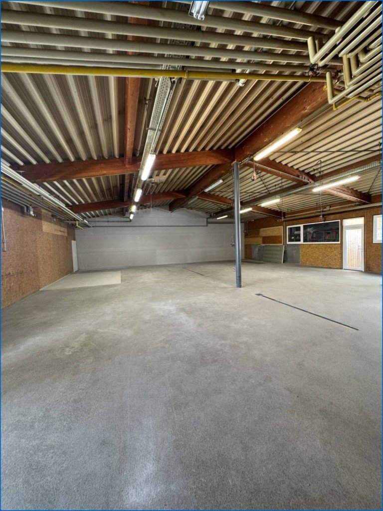 Halle Radolfzell am Bodensee Lager Halle / Lagerhalle in Radolfzell mit 280 qm Fl�che.