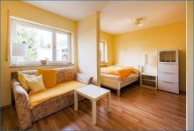 Kinderzimmer Perfekt f�r Familien, Winkel-Bungalow in sch�ner ruhiger Lage von KN-F�rstenberg mit Garage.