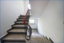 Treppenhaus Attraktive, sch�ne 4 Zimmer Wohnung mit Balkon im 1.OG in Radolfzell - bezugsfrei, KFW 55!