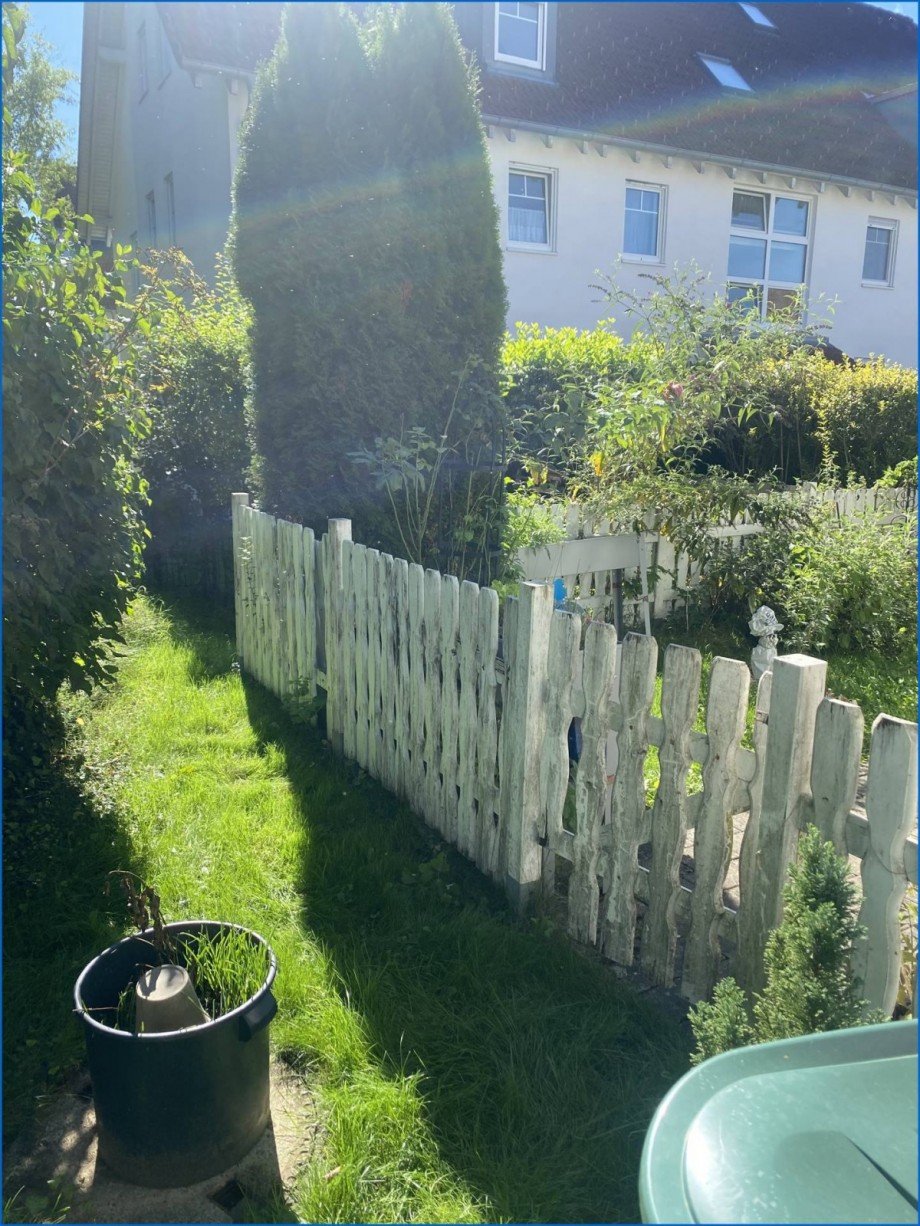 Garten links Doppelhaush�lfte Sigmaringen