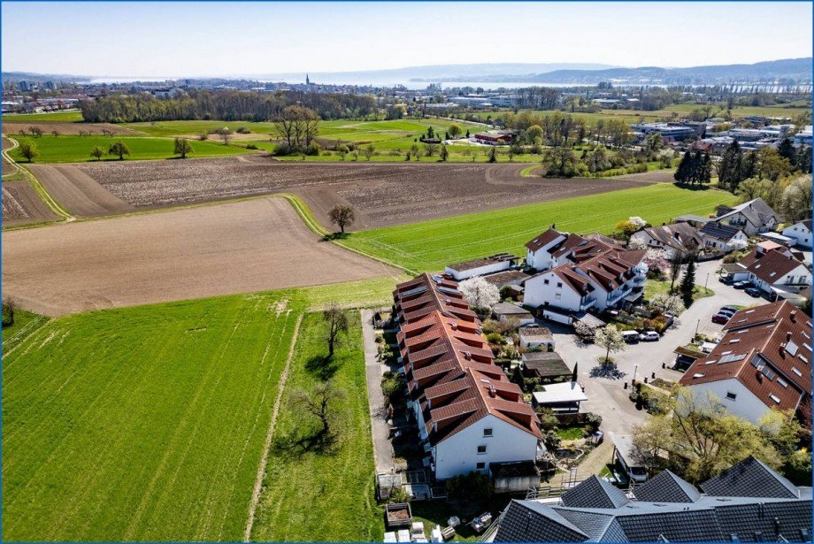 Luft Blick zum Bodensee Reihenmittelhaus Radolfzell am Bodensee / B�hringen