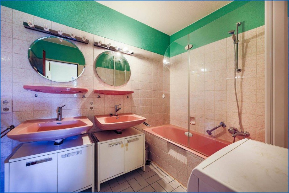 Badezimmer mit Waschmaschinenanschlu� Erdgeschosswohnung Meersburg