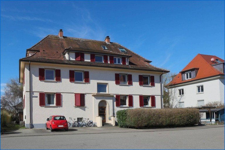 Haus vorne Radolfzell am Bodensee Etagenwohnung Sehr sch�ne attraktive 4,5 Zimmer Wohnung mit Gartenanteil im Herzen von Radolfzell - sofort frei