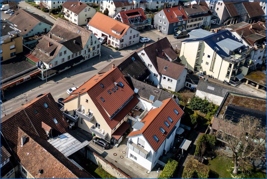 Kn-RadolfzellerStr-Drohne-230326-05 Wohn- / Gesch�ftshaus Konstanz / F�rstenberg