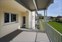 Blick Balkon Attraktive, sch�ne 4 Zimmer Wohnung mit Balkon im 1.OG in Radolfzell - bezugsfrei, KFW 55!