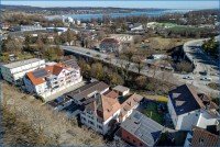 Bild (41863982d50cf626b7fff7b408be582e): RZ-City / Mehrfamilienhaus mit 3 Wohnungen, gro�em Grundst�ck, Doppel-Garagen usw. ideale Lage!