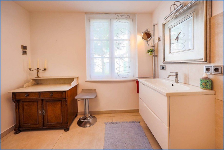 EG Bad Etagenwohnung Bodman-Ludwigshafen / Bodman