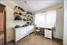 Arbeitszimmer Garderobe Sch�ner Bungalow mit ELW auf gro�em Grundst�ck, moderne W�rmepumpe und bereits energetisch ged�mmt .