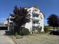 Hauptbild Attraktive 4,5 Zi.-Wohnung im 1.OG mit S�dbalkon, Garage und Stellplatz, in naturnaher Lage!