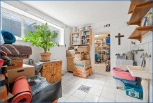 Keller+Abstellraum UG Modernes Zweifamilienhaus plus Gewerbeeinheit insgesamt ca. 243m� und gro�z�gigen Freifl�chen