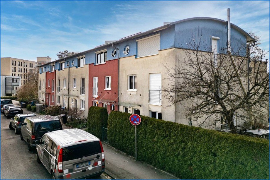 Hausansicht von rechte Seite Reihenmittelhaus Konstanz