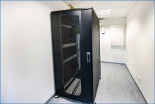 1. OG Serverraum B�ro - Praxis - Workspace - Schulung - Produktion - Lager    / 
    EG und 1. OG