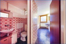 Bad UG Bezugsfreies, gro�z�giges Wohnhaus in ruhiger Waldrandlage von Singen mit Doppelgarage.