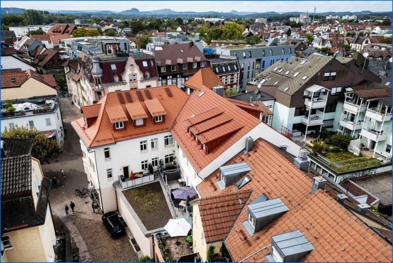 Drohnenaufnahmen Radolfzell am Bodensee Etagenwohnung Historischer Charme trifft moderne Perfektion, 5,5 Zi. in der Altstadt mit Lift und Stellplatz.