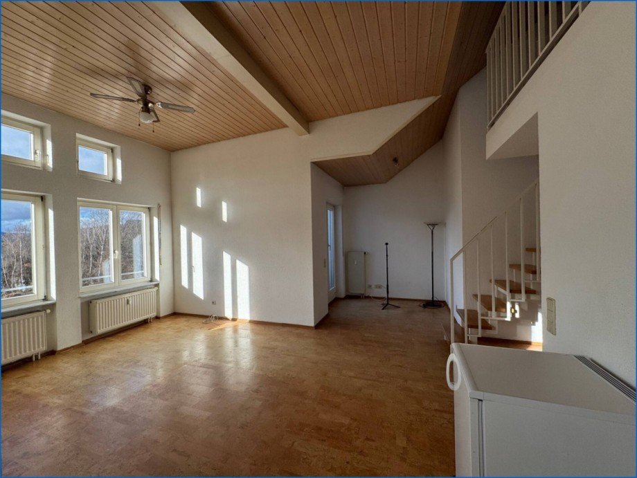 off. Wohn,-Essbereich Dachgeschosswohnung Singen am Hohentwiel