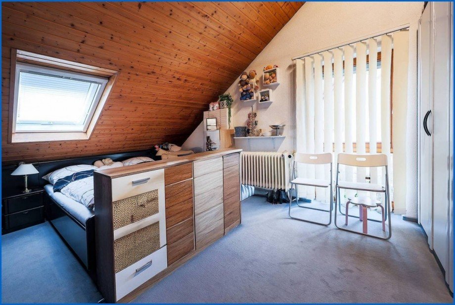 Schlafzimmer 2 DG Einfamilienhaus Radolfzell am Bodensee / B�hringen